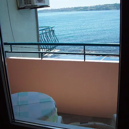 Mistral Apartment *