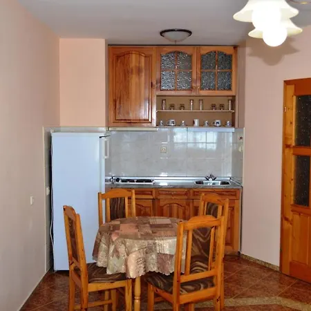 Mistral Apartment *
